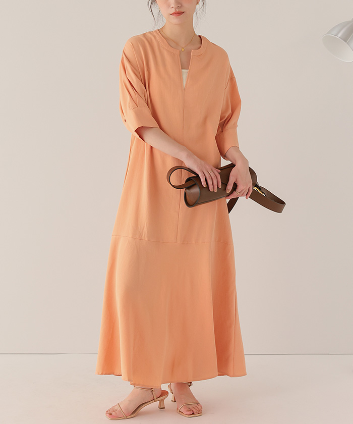 【美品】Moredde 上品キーネックのワンピース Moredde マタニティ・産後使える 授乳が簡単 上品キーネックの