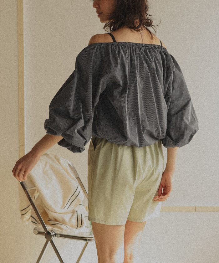 オフショルダーバルーントップス/ラッシュガード通販