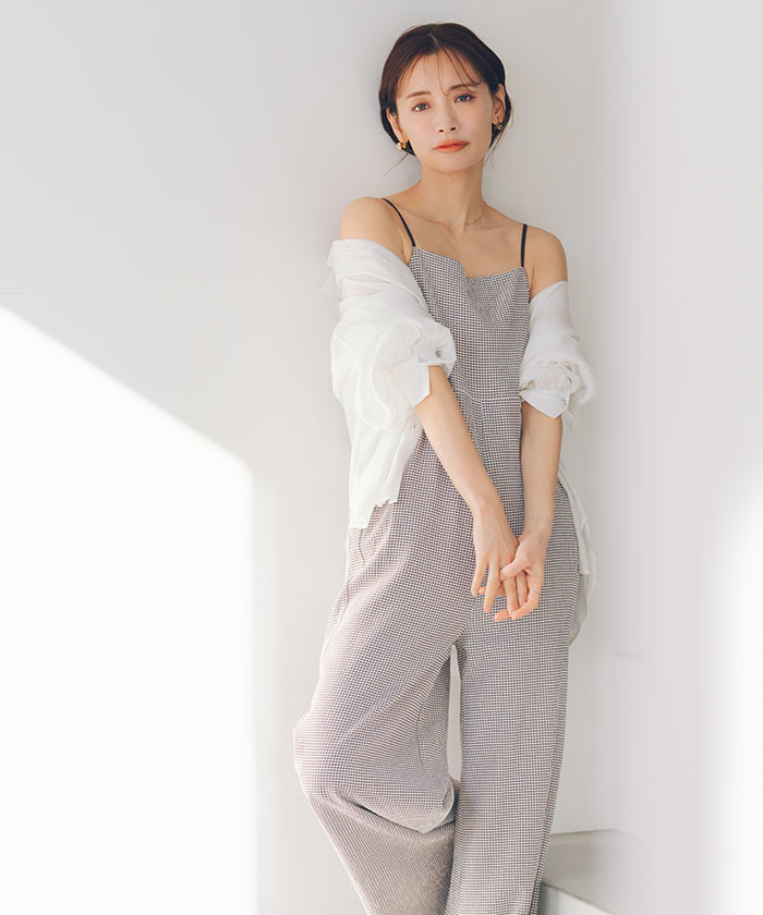 titivate オールインワン　ワンピース（パンツ）　ブルー　実物写真あり バックオープンオールインワン/ワンピース水着（水着